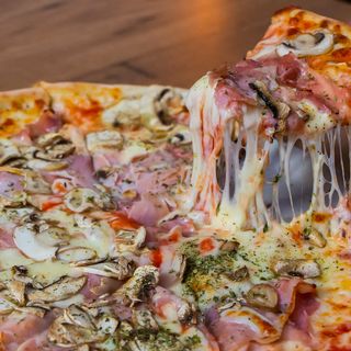 Pizza Regina