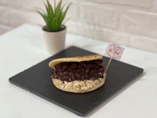 Arepa Dominó
