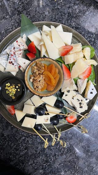 Platou de brânzeturi