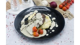 Spata de vita sous vide,piure de cartofi cu trufe si sos gorgonzola