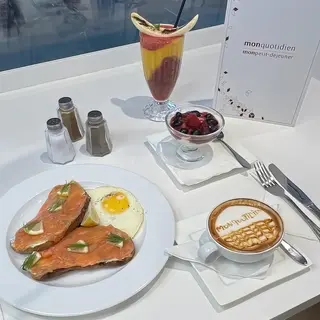Petit Déjeuner Mon Norvégien