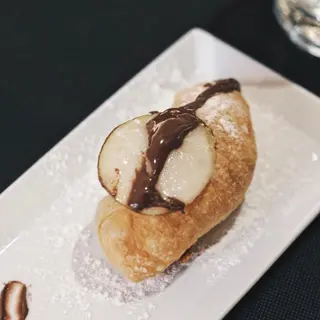 Calzone Pequeño Con Nutella Y Pera