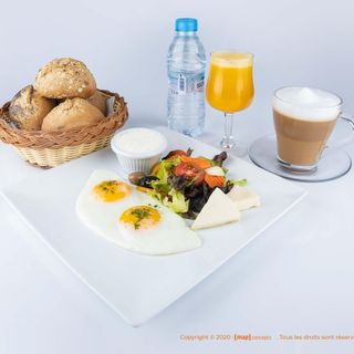 Petit Déjeuner Continental