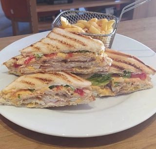 Tost sendvič