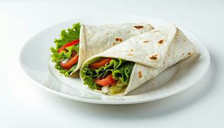 Tortilla wegetariańska z sosem