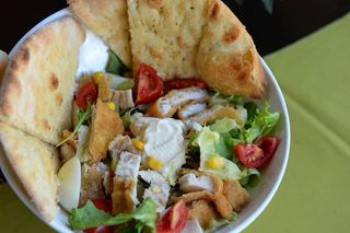 Salata Crispy Chicken