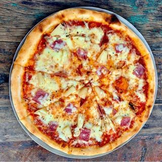 Hawaiian Chicken Pizza Large