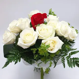 Buchet 13 Trandafiri mix