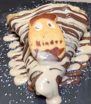 Crêpes con Nutella Kinder Bueno, Nutella Ferrero e biscotti Kinderini