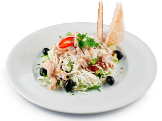 Salată cu piept de pui la grătar