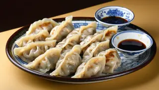 Pierożki Gyoza z kaczką 5szt.