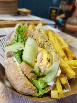 Сандвич с пушена сьомга