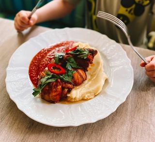 Курочка з соусом баффало (400г)