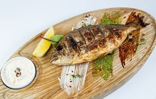 Дорадо на грилі