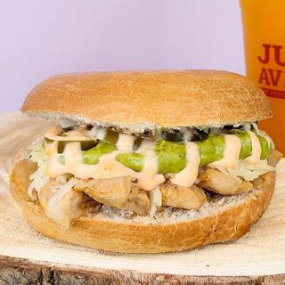 Vegan Bagel Spicy chicken