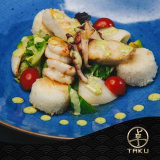 Insalata con pesce grigliato