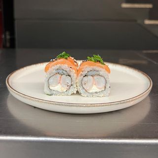 11) Uramaki de camarão filadelfia supremo (4pçs)