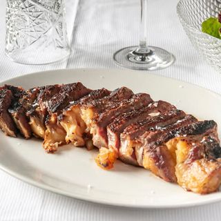 Entrecot de carne roja a la parrilla