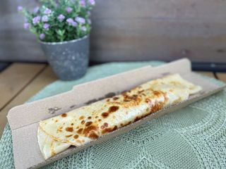 С шунка и кашкавал