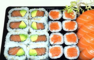 B43. Sushi Variado (20 Uds.)
