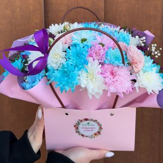 ფერადი ქრიზანთემები კალათში #6