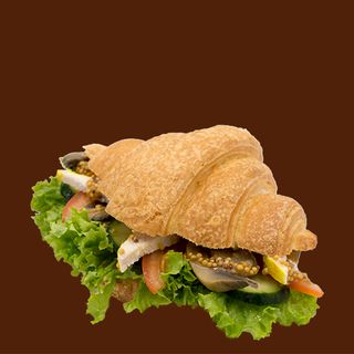 Круасан з куркою та грибами