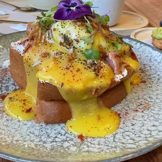 Huevos Benedict