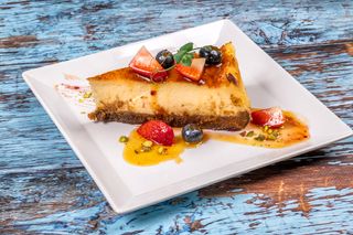 New York cheesecake sos de fructe de padure