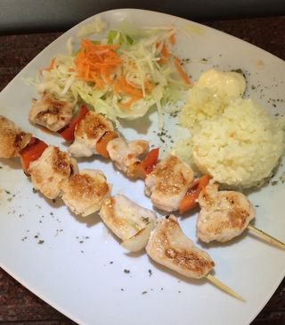 Pileći ražnjići velika porcija