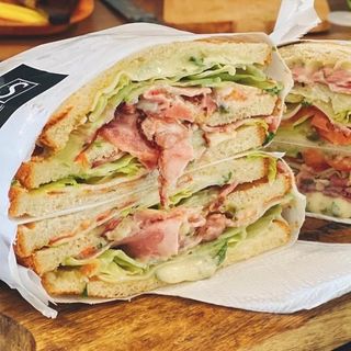 "სოლოლაკი" ბიგ ქლაბი სენდვიჩი