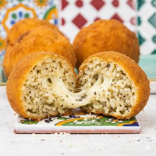 Arancino cacio e pepe