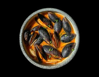 Чилійські мідії в соусі