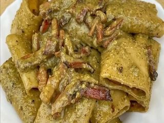 Paccheri  freschi pesto e Pachino