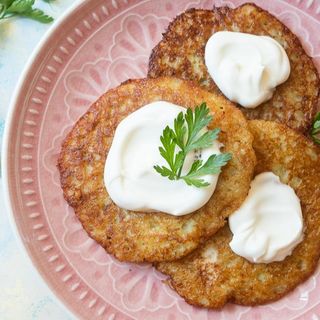 Placki ziemniaczane ze śmietaną (3 sztuki)