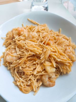 Fideos con gambas