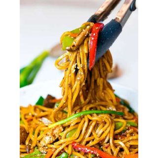 Makaron Chow Mein z Wołowiną