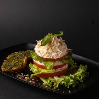 Салата с мус от сирена (380г)