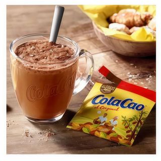 Cola Cao caliente.