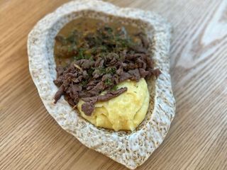 Бефстроганов з яловичини та картопляним пюре (360g)