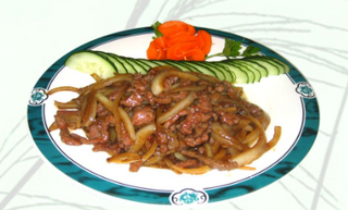 62. Ternera Con Cebolla