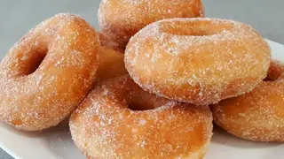 Donut cu zahar pudra