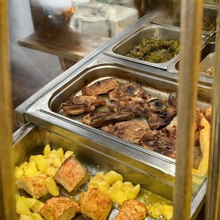 Сръбски кебапчета с пържени картофи и лютеница (400г) +Coca Cola 330