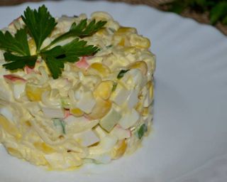 Салат з крабових паличок (150г)