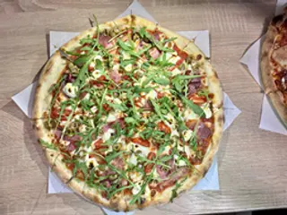 Pizza Parmeńska