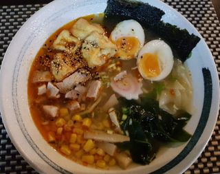 26. Ramen di polpette di carne di maiale