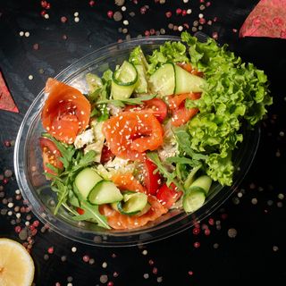 Салат з Лососем та крем сиром