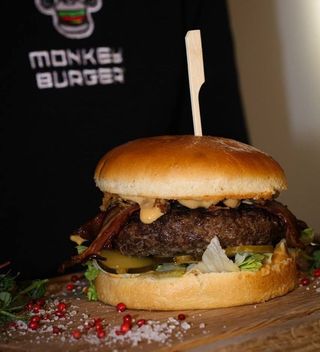 BURGER MIESIĄCA: Juicy Lucy