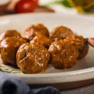 Albóndigas en Salsa (6 Albondigas)
