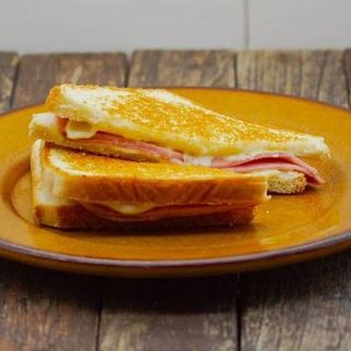 Sandwich de Jamón y Queso