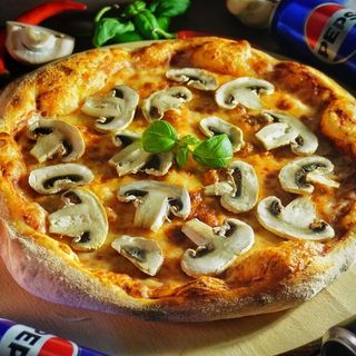 Pizza Funghi
